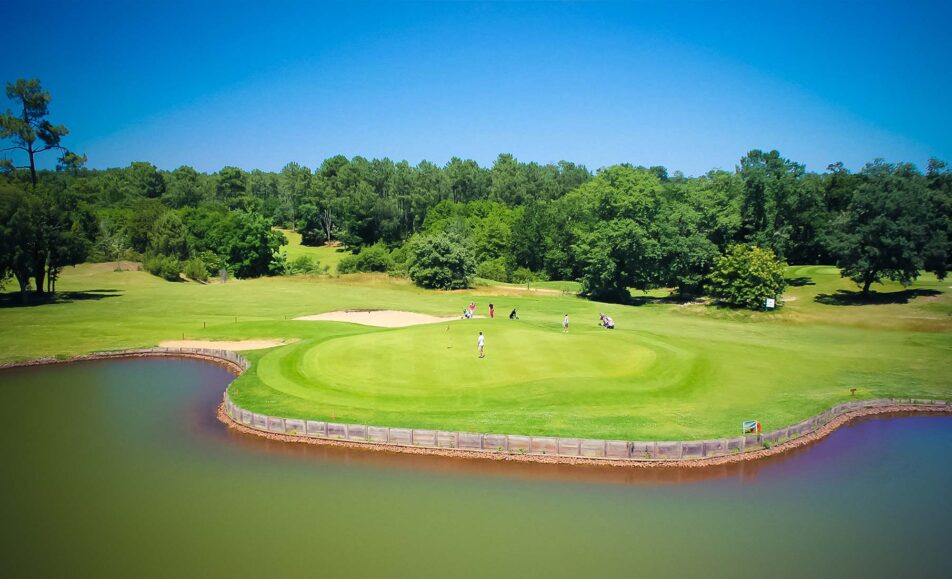 vue sur le golf de mont-de-marsan, parcours de compétition de golf en france