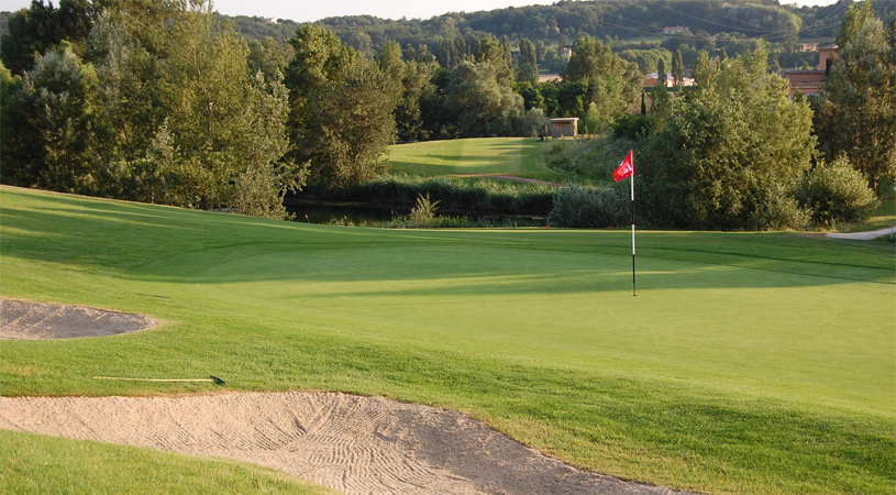 Golf de la Valdaine 1 Vue sur le golf de la Valdaine, parcours de compétition de golf en france