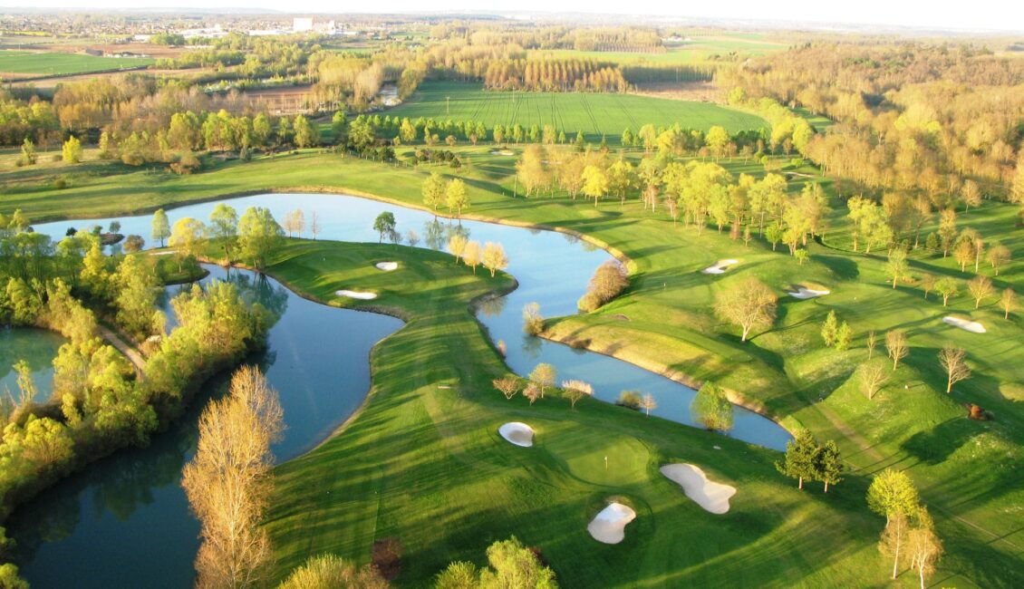golf du haut poitou, parcours de compétition de golf en france, avec vue sur le Lac de Saint-Cyr
